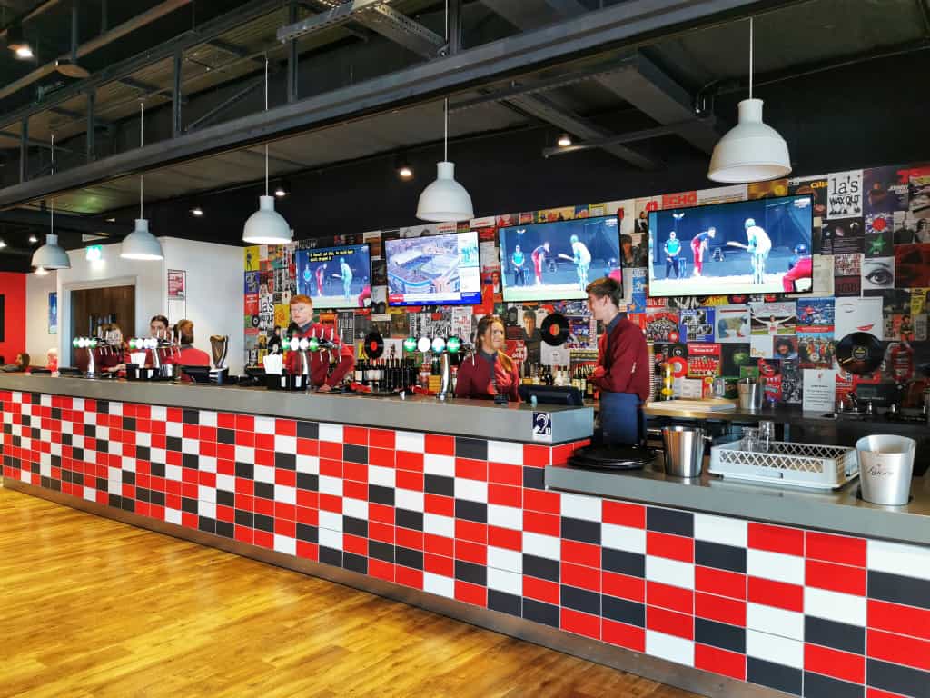 ตั๋วดูลิเวอร์พูล hospitality beat lounge 3